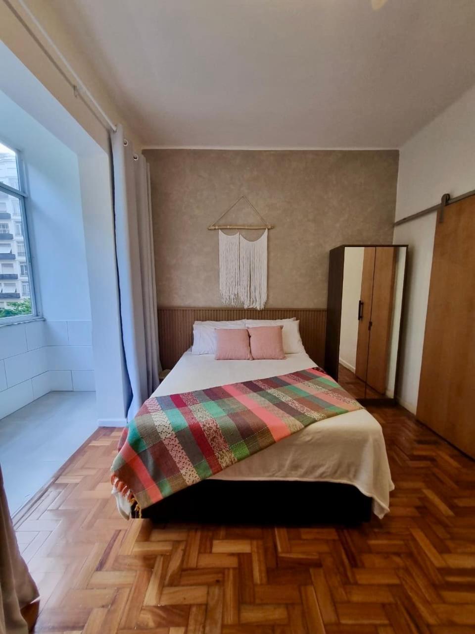 Loft Espacoso A 300m Da Apartamento